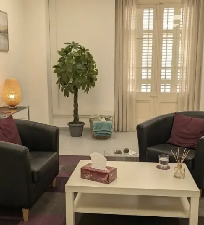 Profesionales de la psicología en Sabadell bajo rigor clínico y ética profesional colegiada.